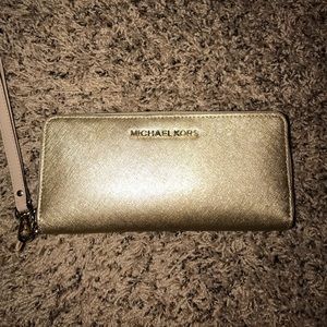 Michael kors wallet